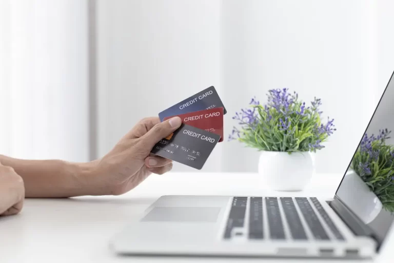 بطاقة بنك الرياض الفضية